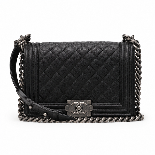 Chanel Boy Old Medium en caviar negro – herrajes de rutenio