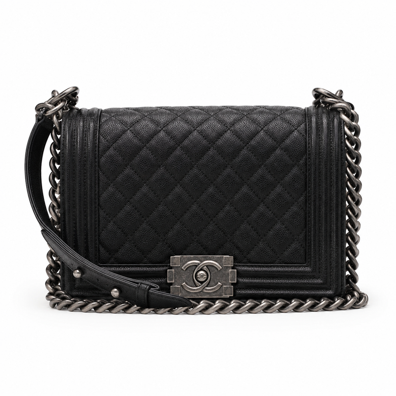 Chanel Boy Old Medium en caviar negro – herrajes de rutenio